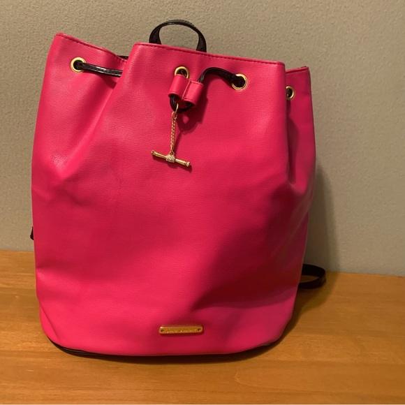 Juicy Couture Handbags - Women’s Pink Juicy Couture Backpack 🎒
